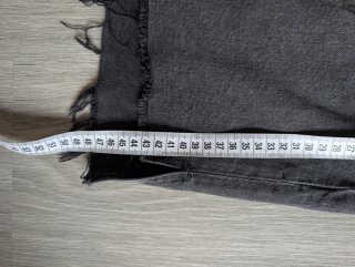 Falda vaquera H&M negra corta. Está como nueva