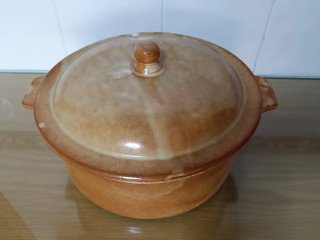 Cazuela de barro con tapa