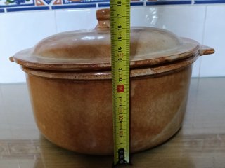Cazuela de barro con tapa