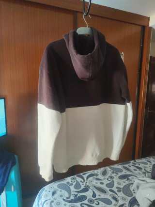 Sudadera hombre bicolor marrón y color crema