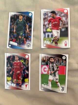 4 Cartas Topps Fútbol - Roots, Born Champ, Quenda.