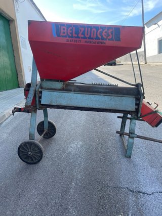 Peladora de almendra por cese de actividad