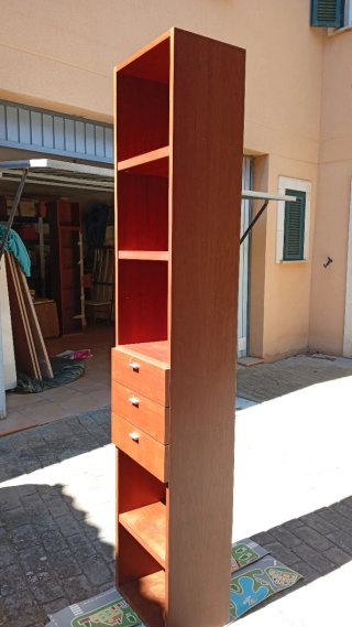 Estanterías y mesa TV en madera de cerezo