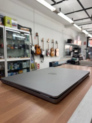 MacBook Pro 16 M1 Pro 16GB RAM 500GB SSD