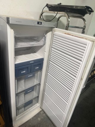 Congelador Bauknecht 1.57x58x57