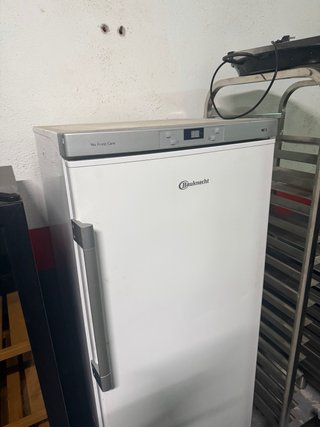 Congelador Bauknecht 1.57x58x57