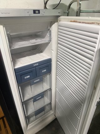 Congelador Bauknecht 1.57x58x57