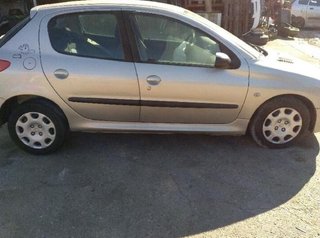 Peugeot 363873 9643477110 culata 206