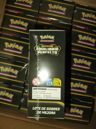 Pokémon Megaevolución Equilibrio Perfecto Bundle