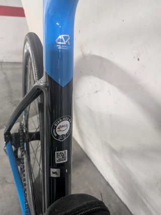 Bicicleta de carretera Giant Defy Advanced 1 2019