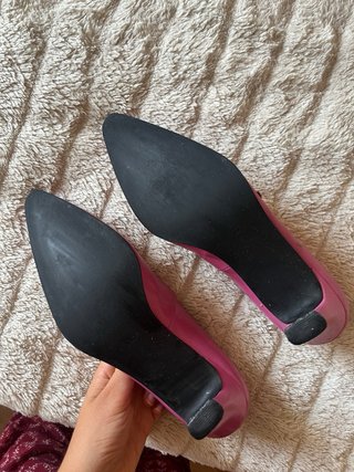 Zapatos de tacón de piel rosa