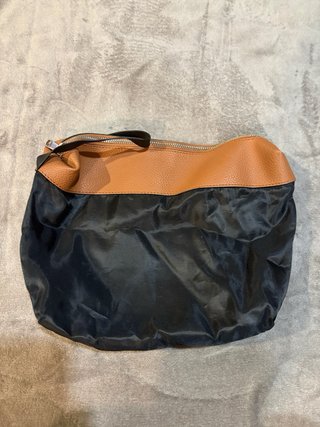 Bolso bandolera y neceser Mango