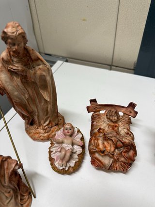 Set di figure per presepe di Natale in ceramica e plastica