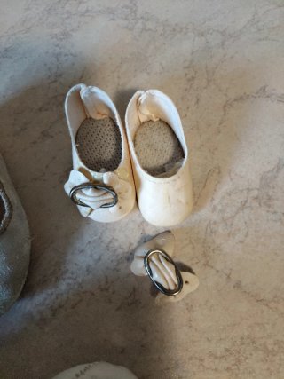 Scarpe antiche per bambole