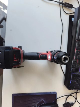 Taladro percutor Milwaukee M18