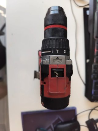 Taladro percutor Milwaukee M18