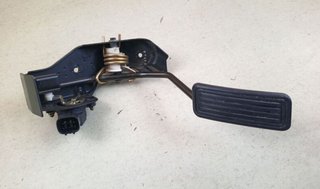 Pedal toyota 781135030 avensis berlina t25 102288