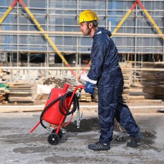 Sandblaster de 10Gal/40L Equipado con Válvula de Cierre de Boquilla Manómetro Boquilla de Cerámica Manguera de 2.5m Embudo de Llenado Separador de Agua Ruedas de Goma de 6" Equipos de Sandblasting...