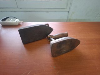 PLANCHAS ANTIGUAS DE HIERRO
