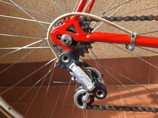 Bicicleta de carretera Zeus Roja