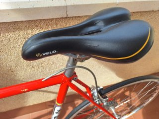 Bicicleta de carretera Zeus Roja