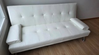 Sofá-cama polipiel blanco poco uso