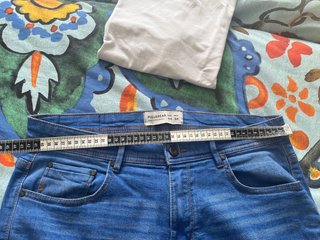 2 Vaqueros Pull& Bear y 2 Camisetas MDutti