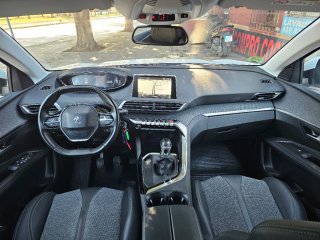 Peugeot 3008 HDI 130 cv S&S Allure año 2021