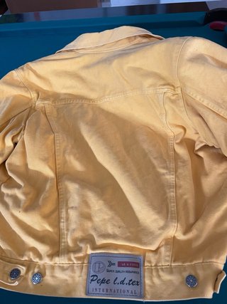 Chaqueta tejana con borrego amarilla