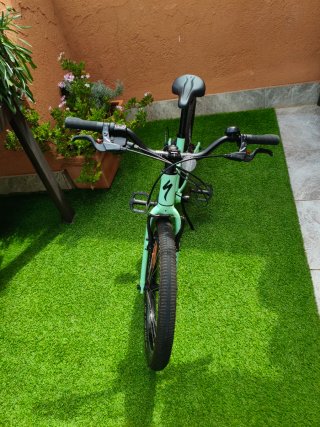 Bicicleta Specialized Jett 20