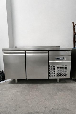 Bajo mostrador Infrico 2 puertas