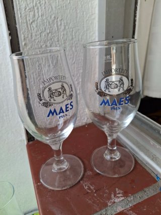 2 Bicchieri di Birra Maes Pils