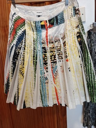 Dos faldas talla 38 /5eur las dos