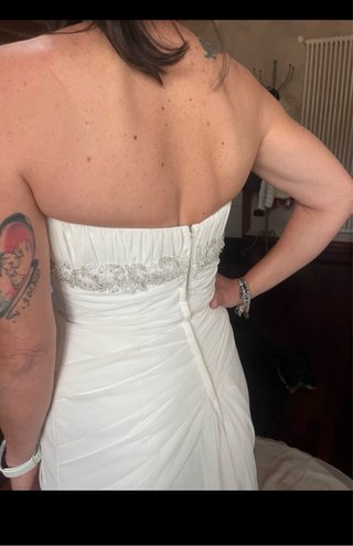 Abito da sposa bianco.