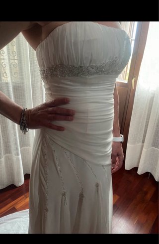Abito da sposa bianco.