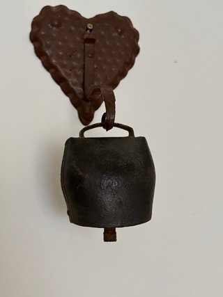 Campana decorativa cuore in ferro battuto
