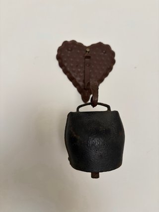 Campana decorativa cuore in ferro battuto