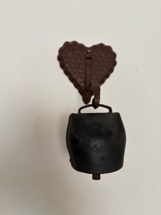 Campana decorativa cuore in ferro battuto