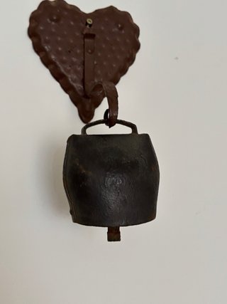 Campana decorativa cuore in ferro battuto