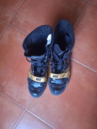 Nike HyperKo 1 Talla 42 Negra Dorada Botas boxeo