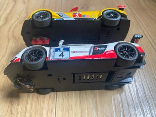 2 Coches Scalextric Audi R8 y Corvette Amarillo