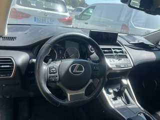 Lexus NX 300h Business Navigation 2WD 145 kW (197 CV)