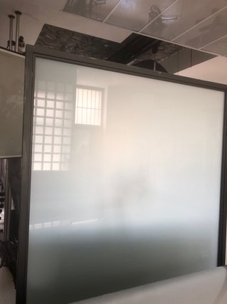 Biombo cristal metal con ruedas