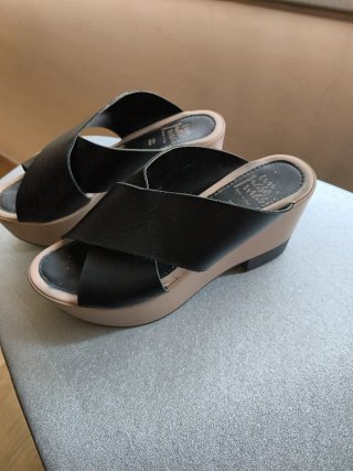 Sandalias mujer negras y beige