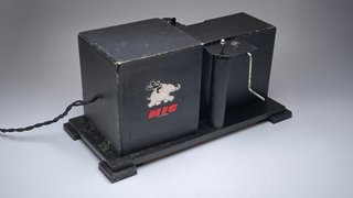 Proyector Cine NIC 1931 + 31 Películas