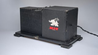 Proyector Cine NIC 1931 + 31 Películas