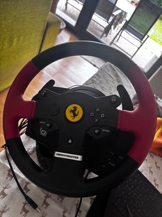 Thrustmaster T150 Ferrari Volante