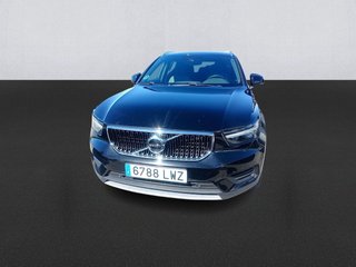 Volvo XC40 T2 Momentum Pro Auto 95 kW (129 CV)