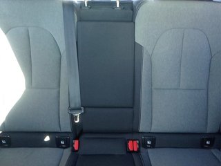 Volvo XC40 T2 Momentum Pro Auto 95 kW (129 CV)