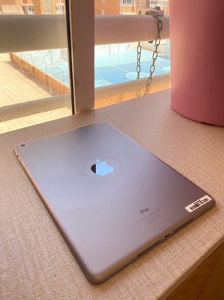 iPad 9.7 2018 128GB Plata